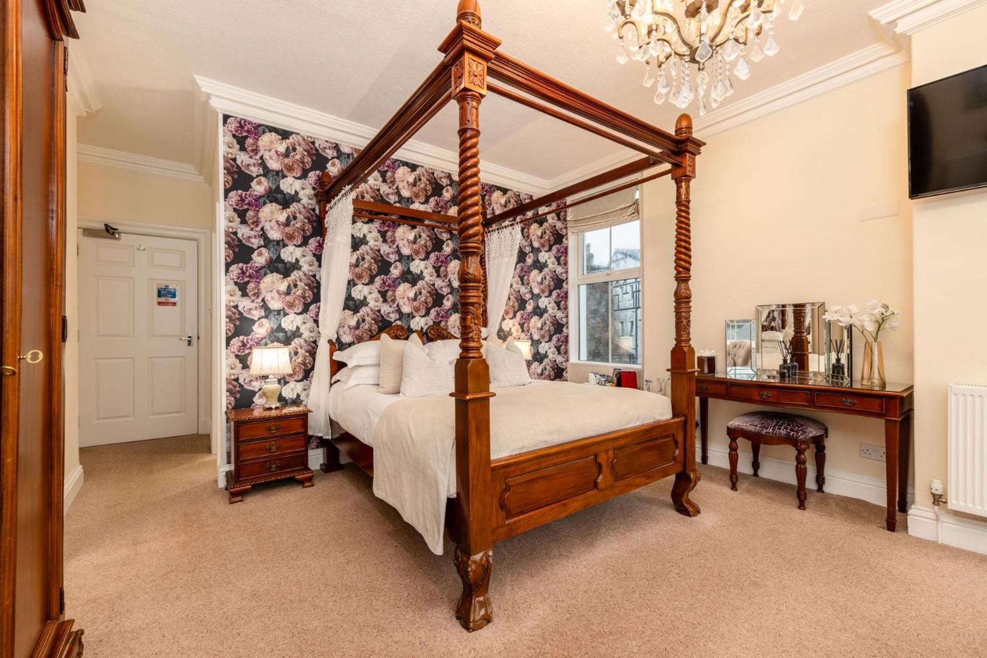 Wheatlands Lodge-Windermere - Guest House Of The Year 2024 - Adult Only - Free Car Park Buitenkant foto