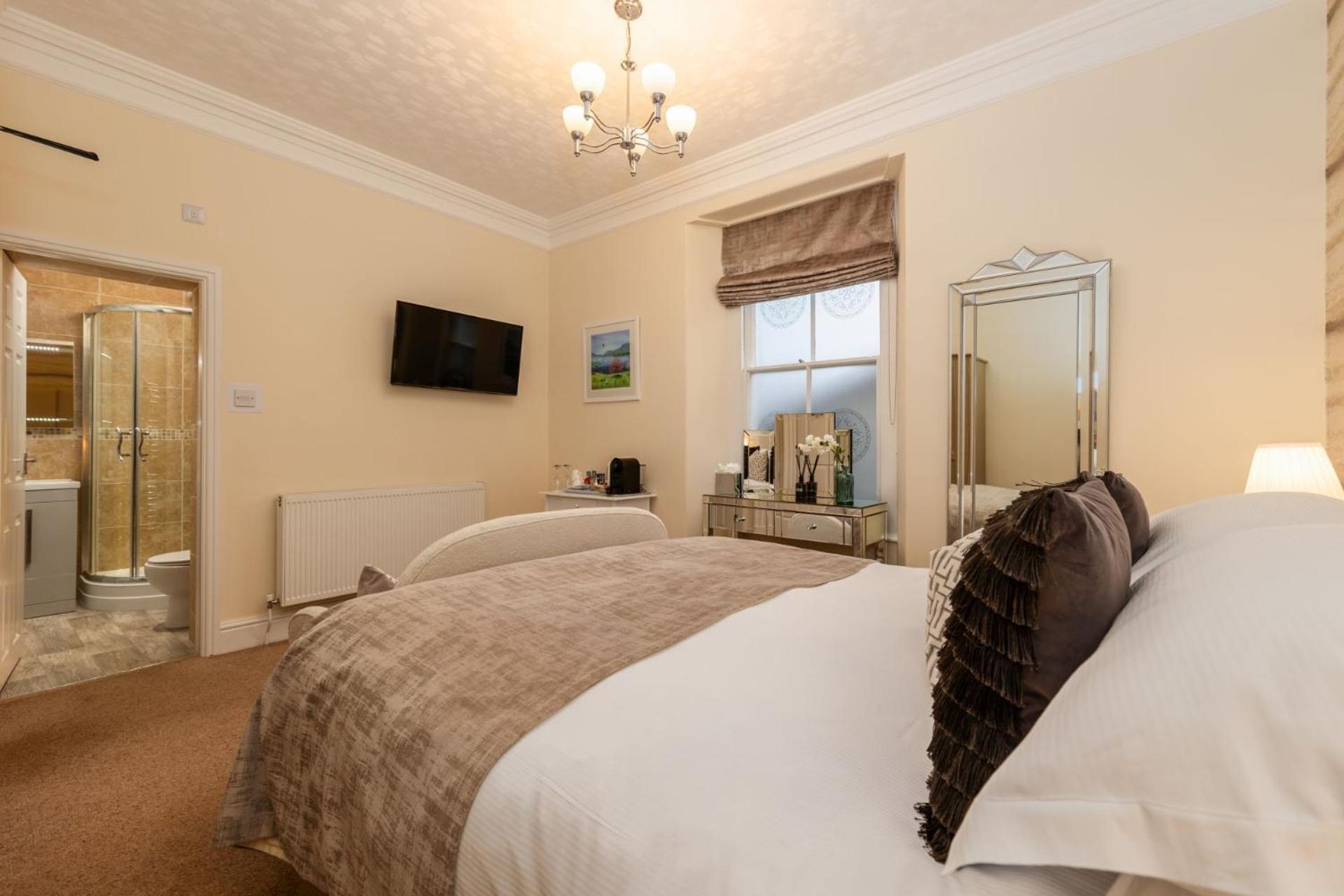 Wheatlands Lodge-Windermere - Guest House Of The Year 2024 - Adult Only - Free Car Park Buitenkant foto